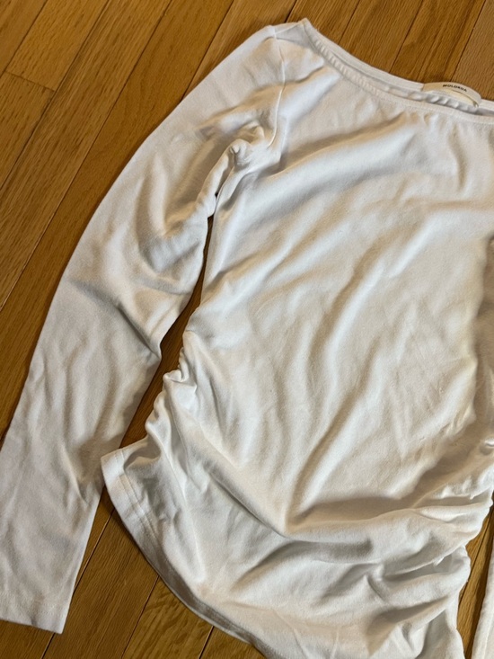 cinched white long sleeve top - Picture 7 of 7